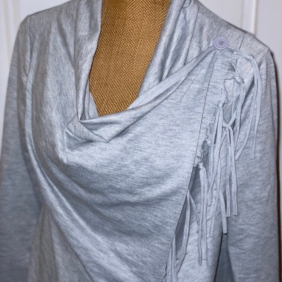 Women's Fringe Wrap Top (M/L) - Picture 2 of 4